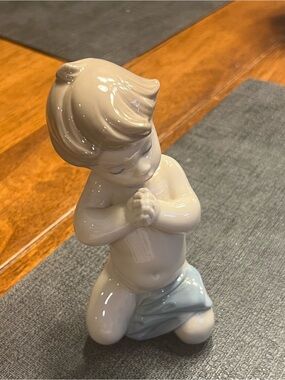 Llardo “A Child’s prayer”